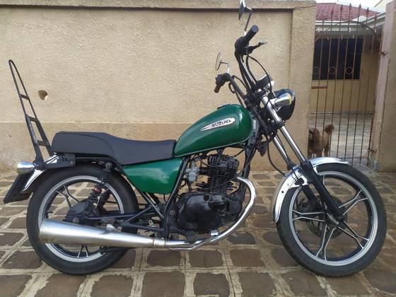 SUZUKI INTRUDER 125 